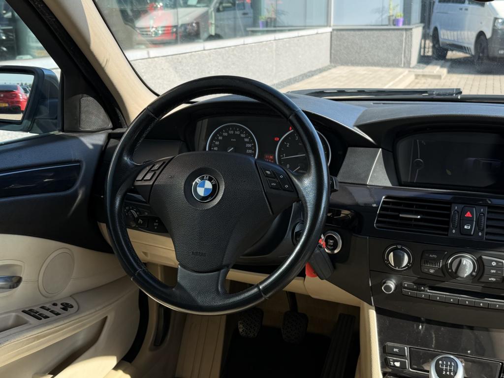 BMW 5 Serie touring 520i business line | cruise | navi | leder | stoelverwa