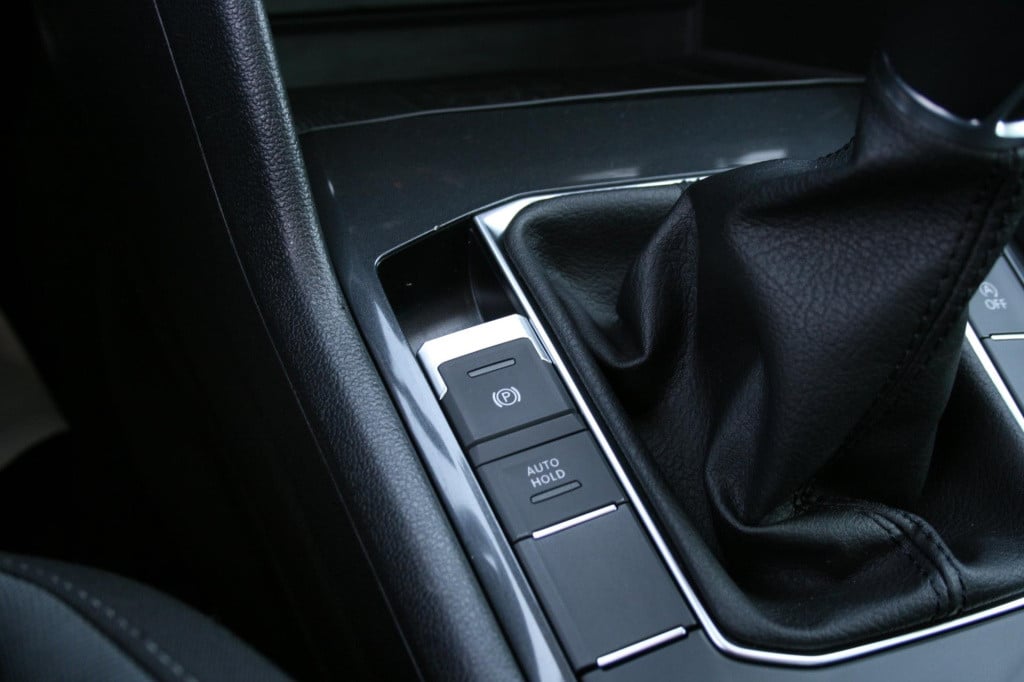 Volkswagen Tiguan 1.4 tsi r-line / connected series