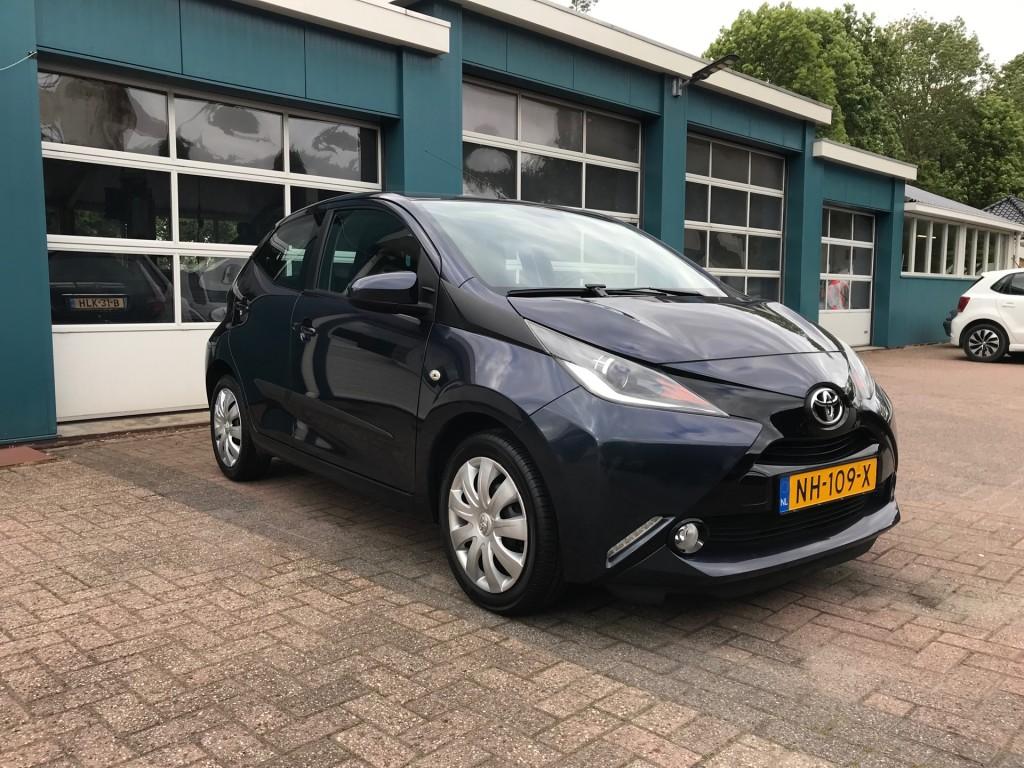 Toyota Aygo 1,0 12v x-play