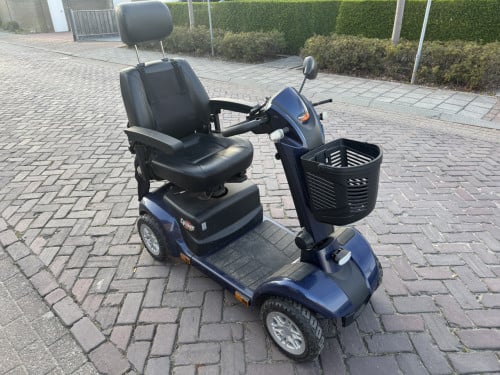 Goed werkende scootmobiel met 4 wielen!