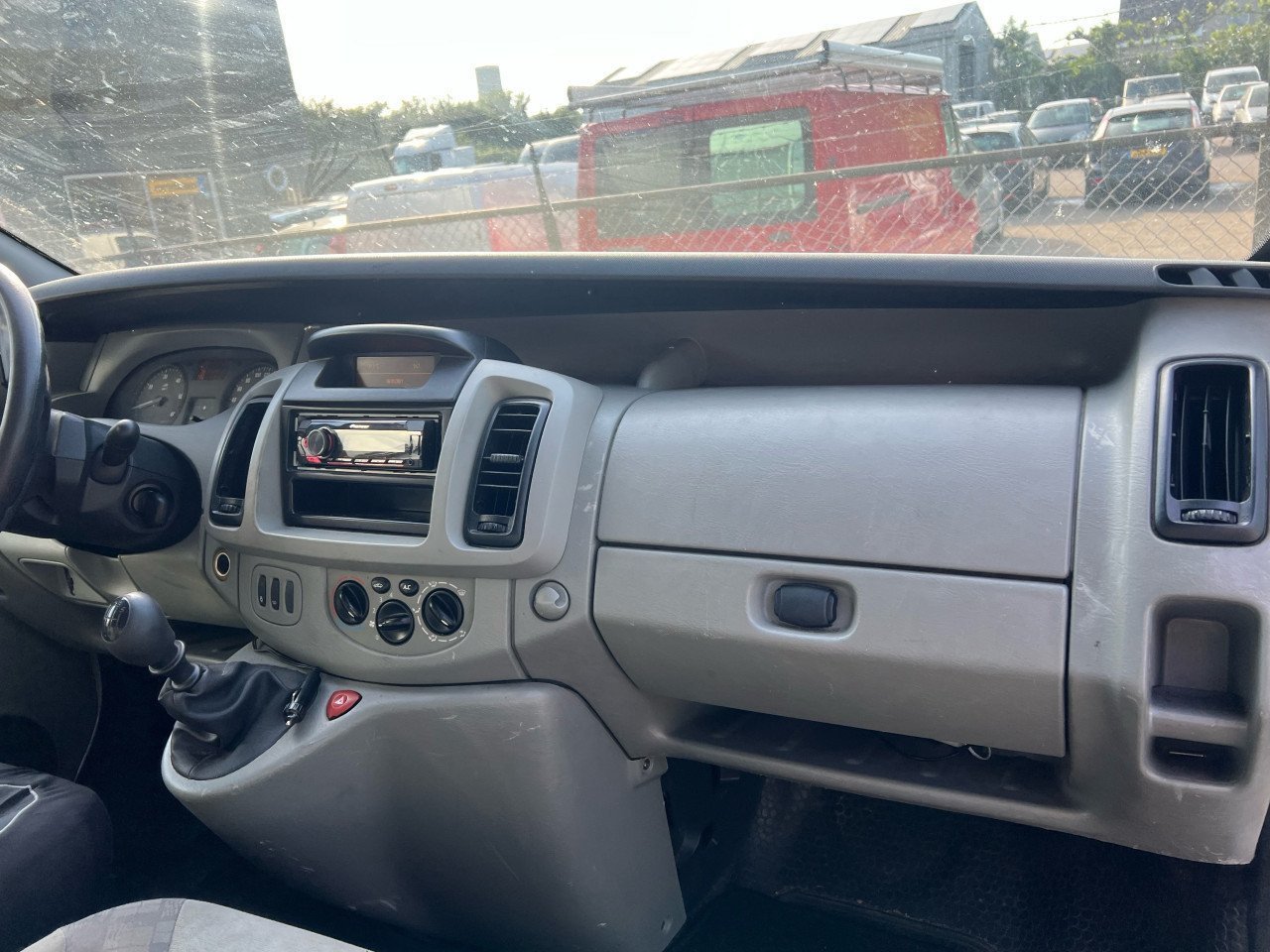 Opel Vivaro 1.9CDTi L1H1 3zits Vol Jaar Apk