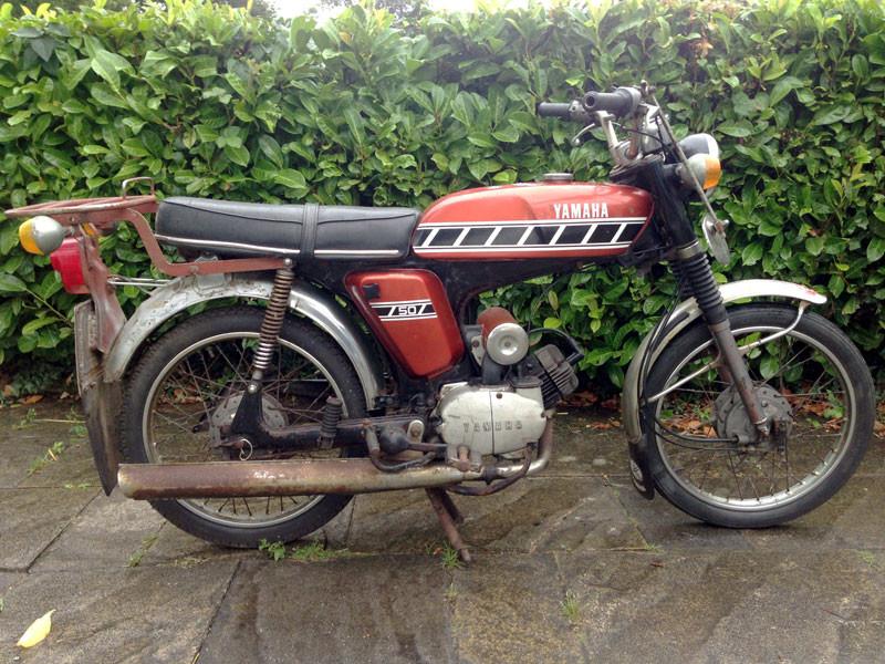 Gevraagd: oude brommers en scooters of motor