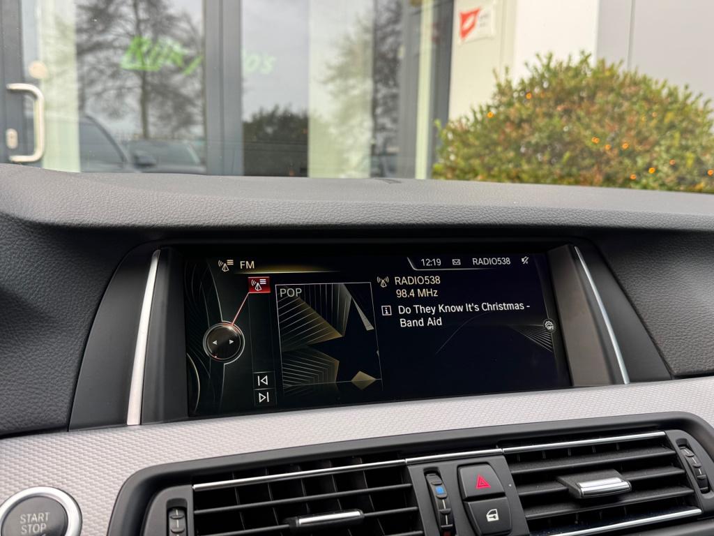 BMW 5 Serie touring 520i executive * m-pakket * navigatie * 20 inch * nap