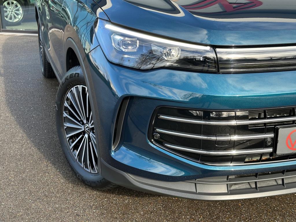 Volkswagen Tiguan 1.5 ehybrid elegance 204pk | trekhaak | 360 camera | dode