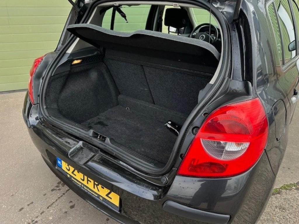 Renault Clio 1.2 - 16v collection