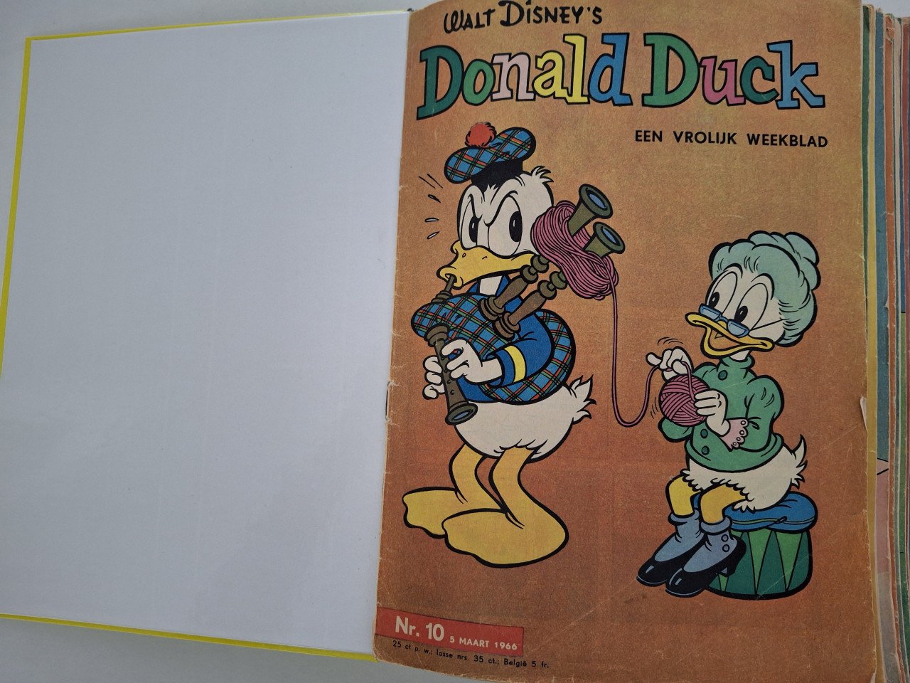 26 x Donald Duck uit 1966 in verzamelmap