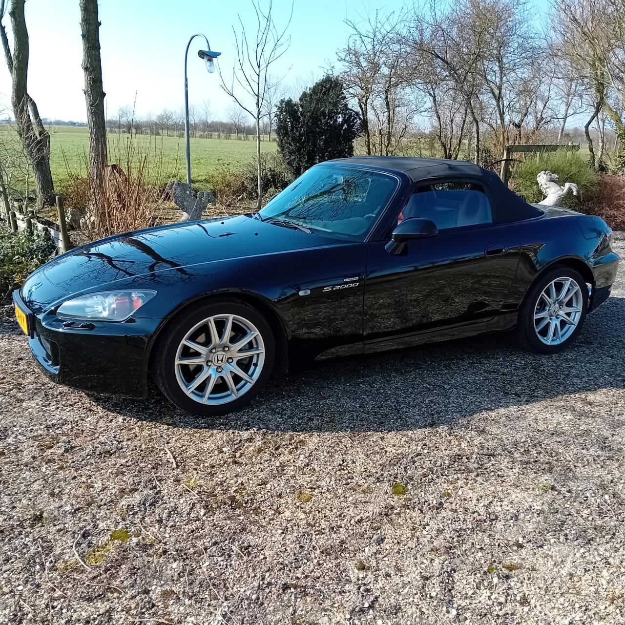 Honda S2000 2005 123.000 km. Zwart / Rood leer