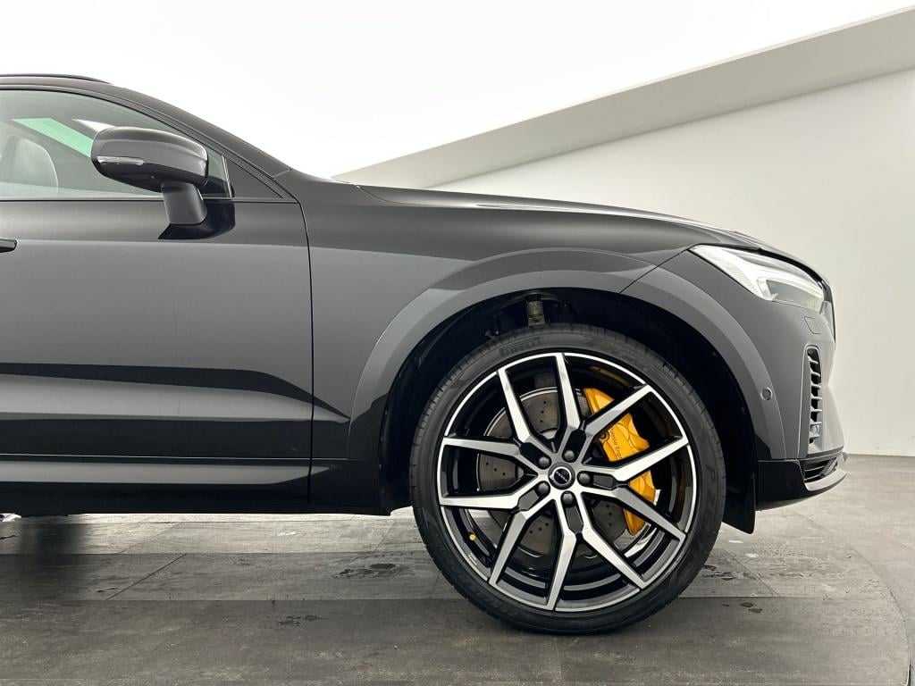 Volvo XC60 polestar engineered recharge plug-in hybrid awd