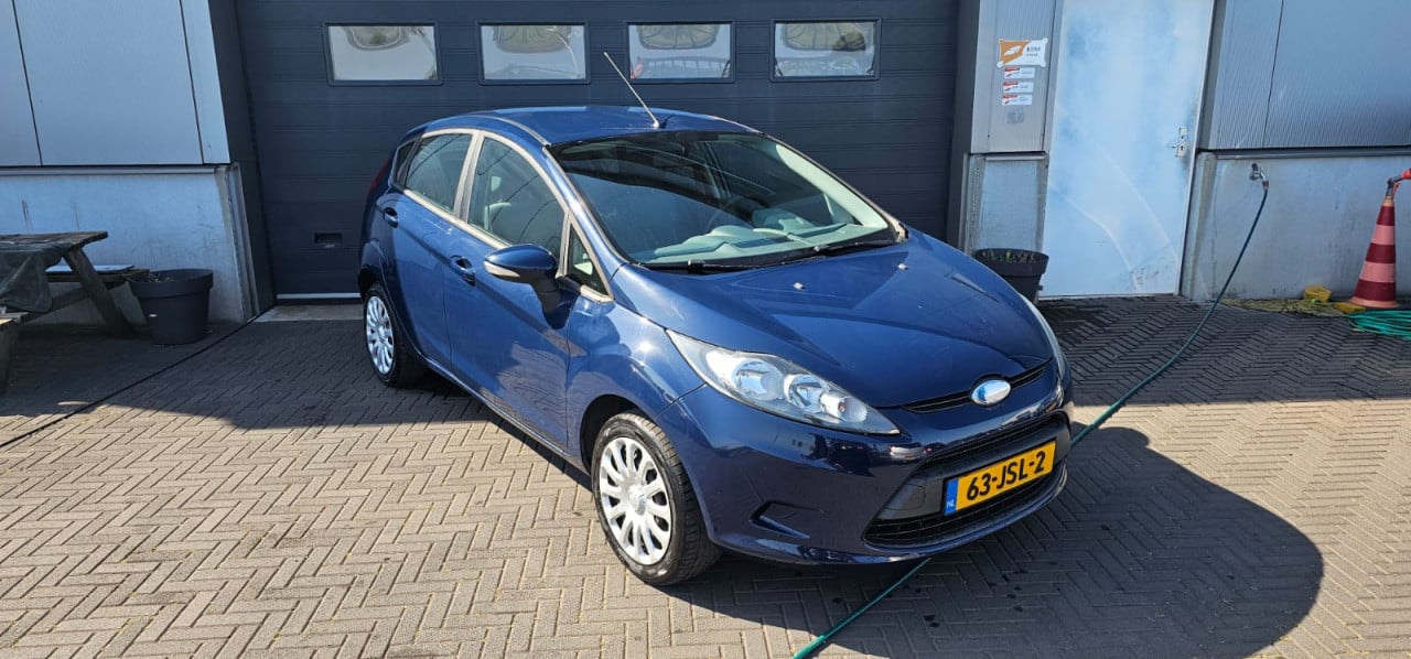 TE KOOP FORD FIESTA 1.25 LIMITED ZUINIGHEIDSLABEL B MET AIRCO