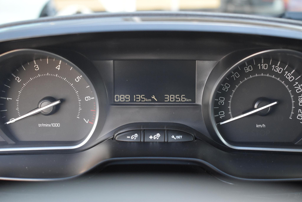 Peugeot 208 1.2 puretech active | airco | cruise control | apple carplay/an