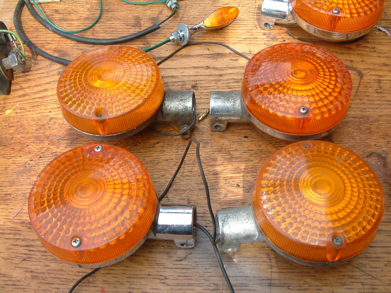 Tellerset cb  achterspatbord met knipper bollen en achterlicht  nieuw zadel