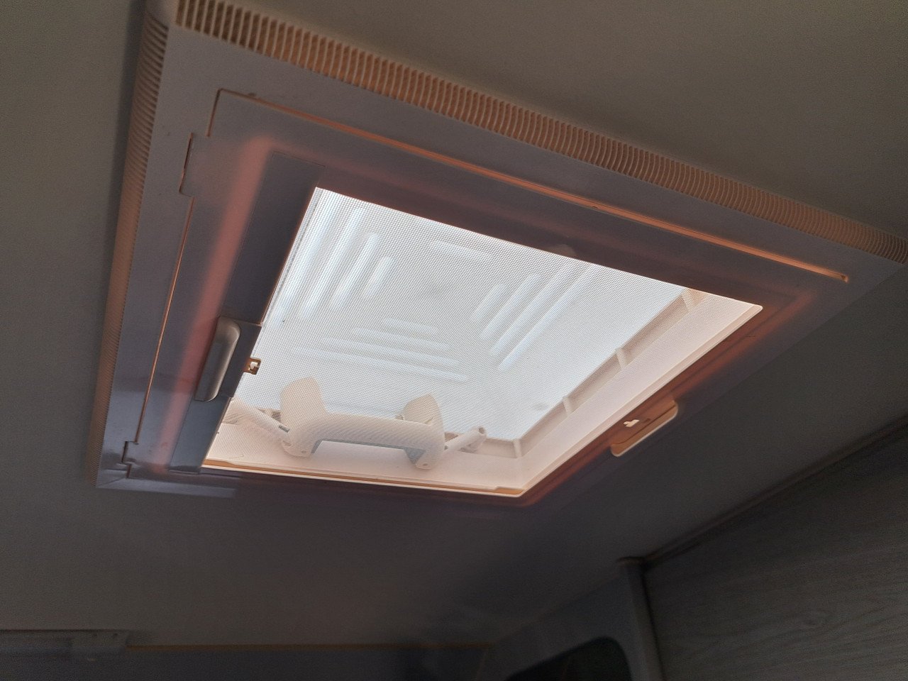 Beyerland 390-D caravan