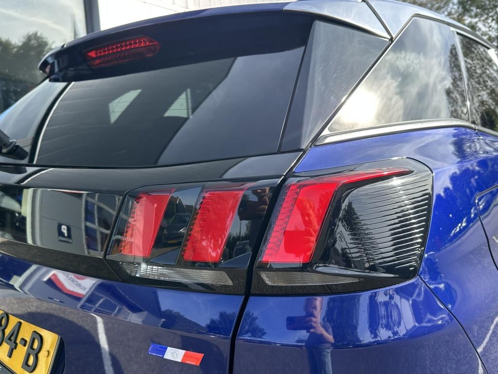 Peugeot 3008 1.2 puretech 130pk s&s blue lease executive vol-leer met stoel