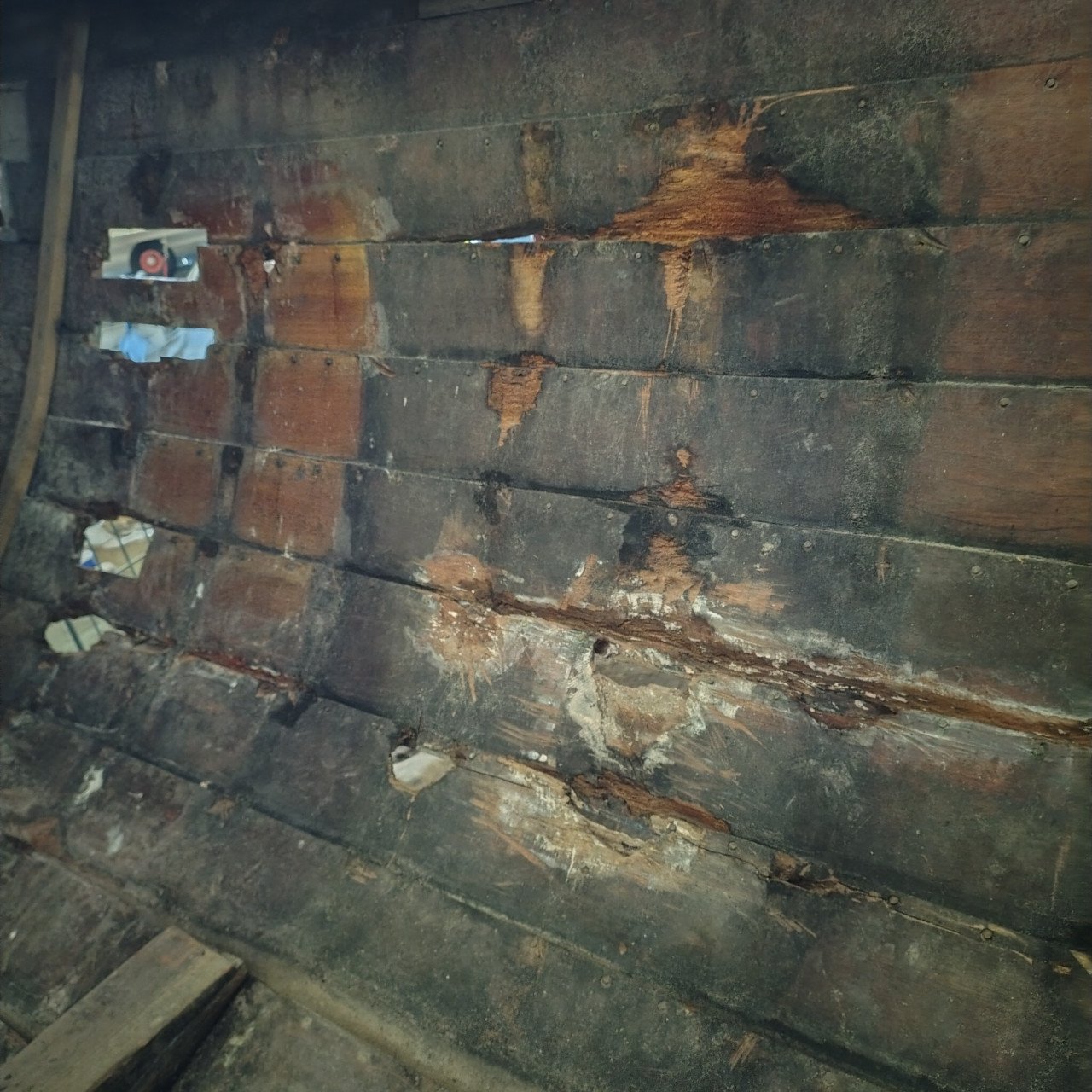Zweedse spitsgatter 8m mahonie/eiken – opknapper