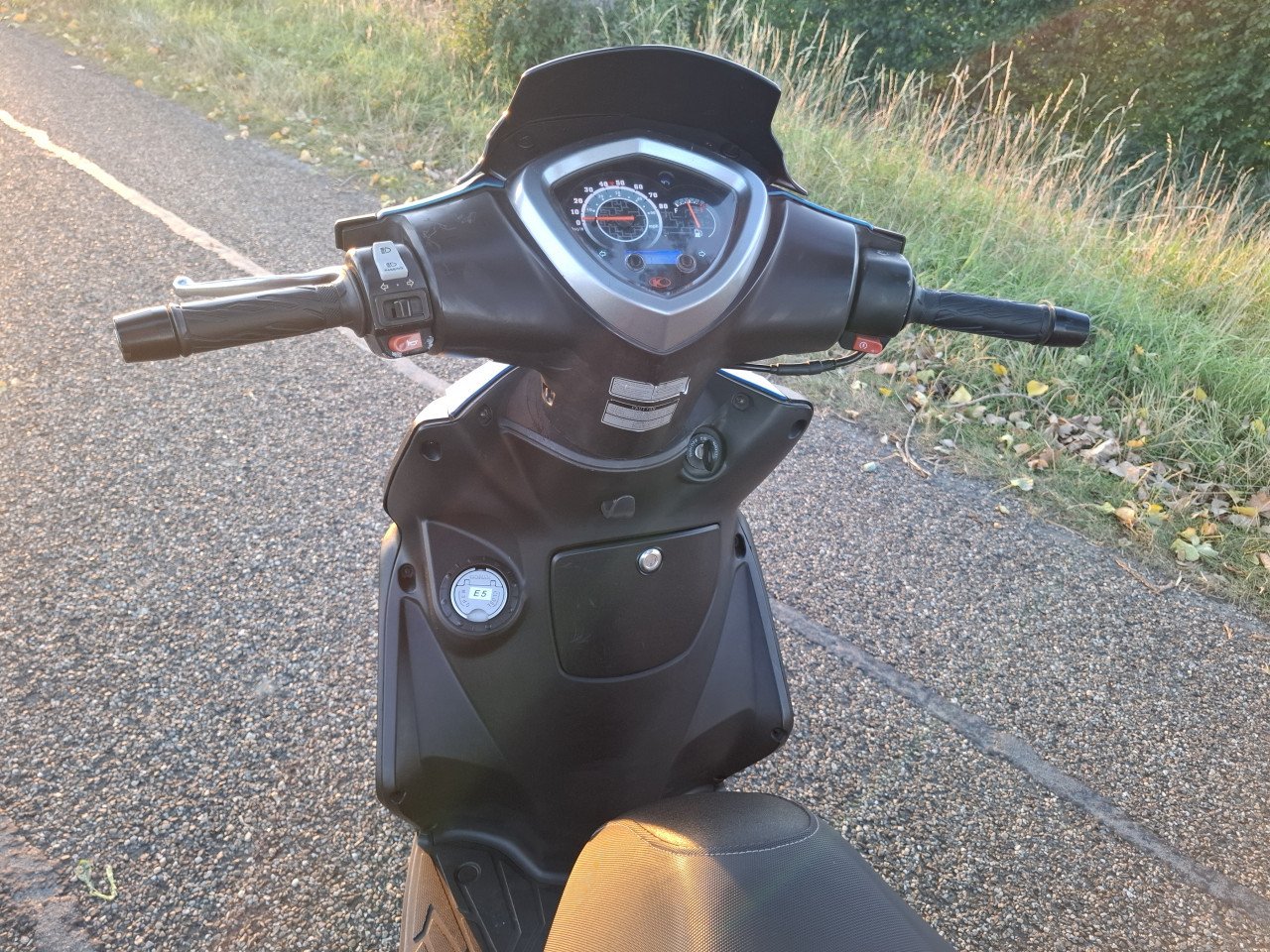 Kymco Agility 16+ geel kenteken