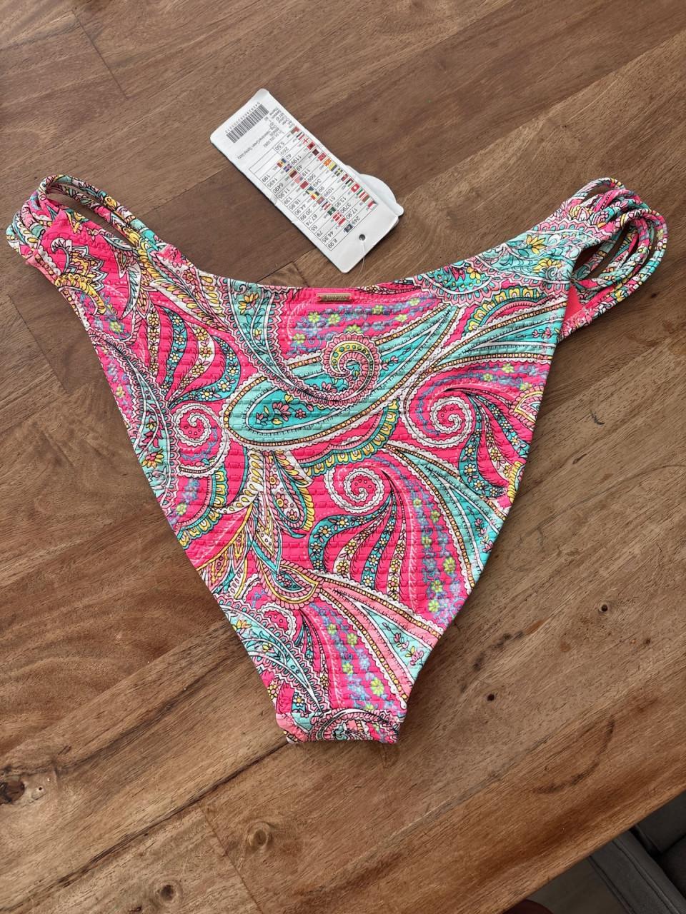 Bikini broekje maat L.
