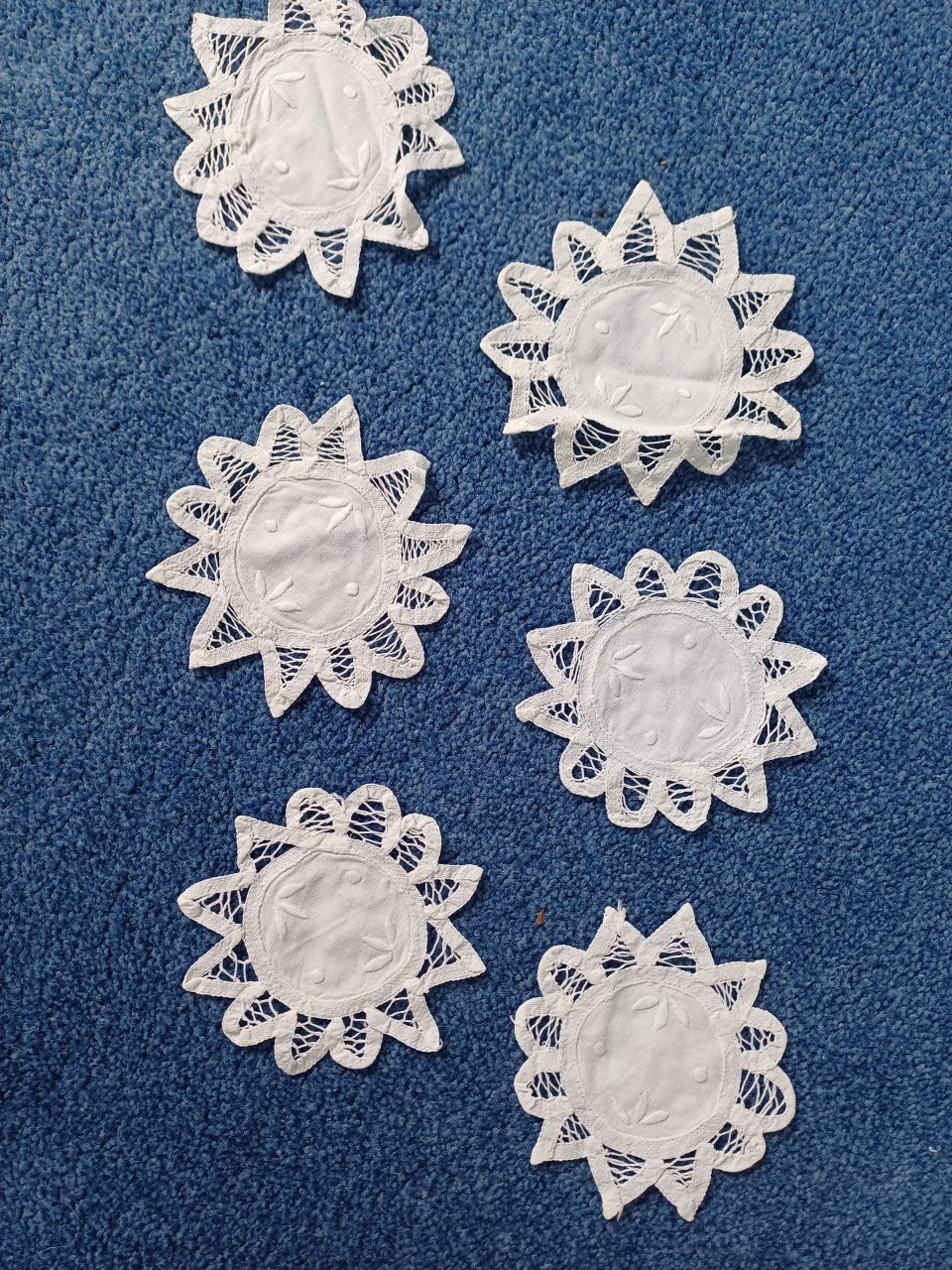 Kanten kleedjes en lopers