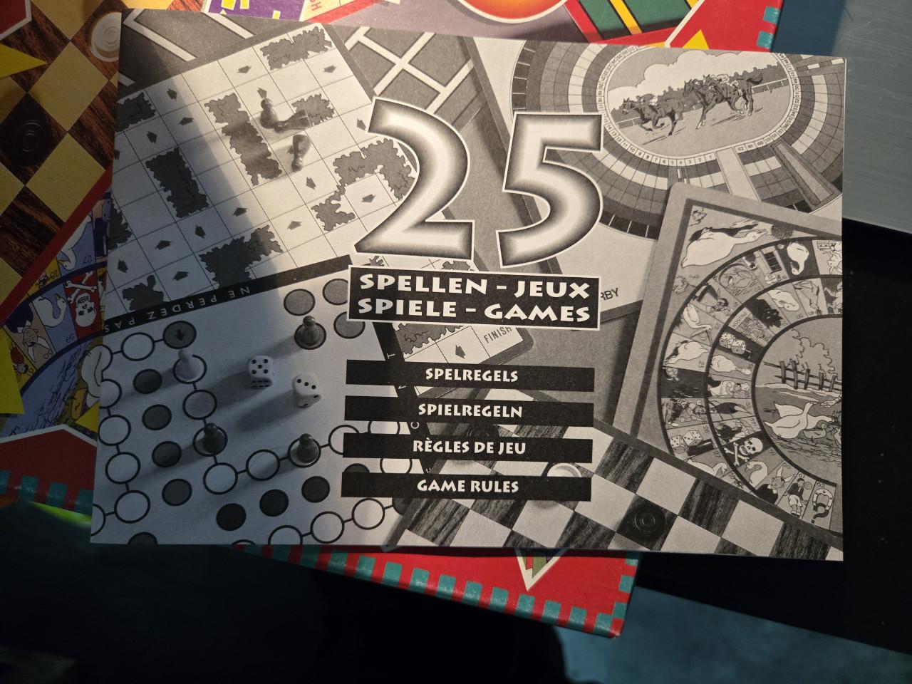 Doos met 25 spellen, compleet