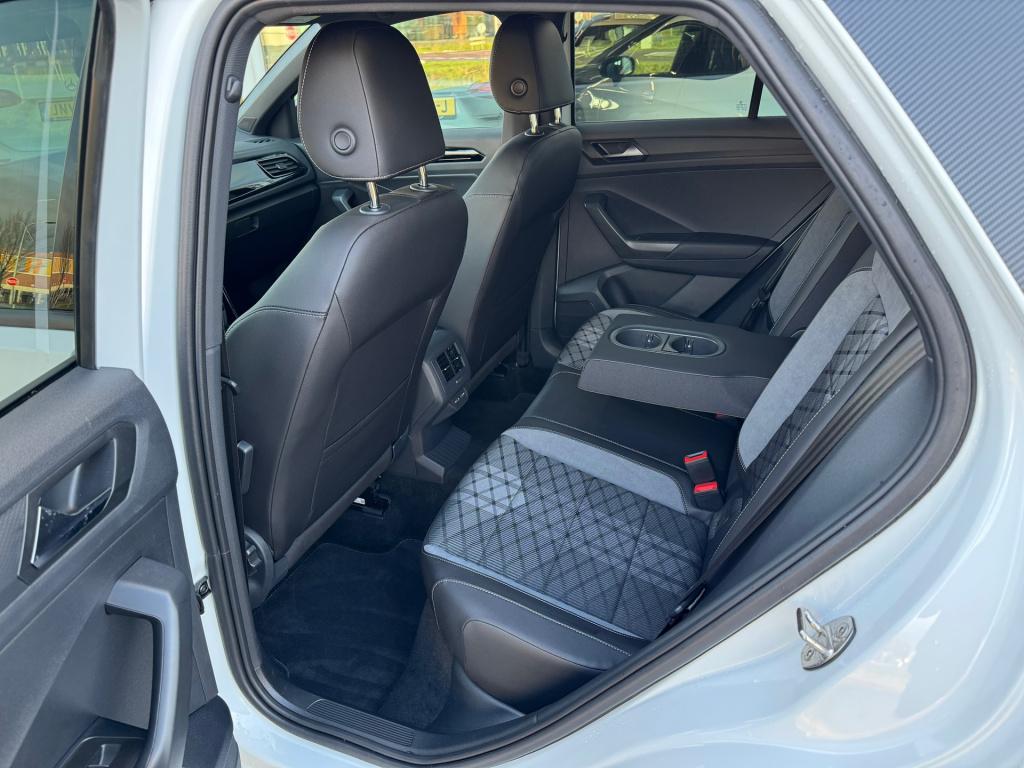 Volkswagen T-roc 1.5 tsi r-line black edition automaat , panoramaschuifdak 