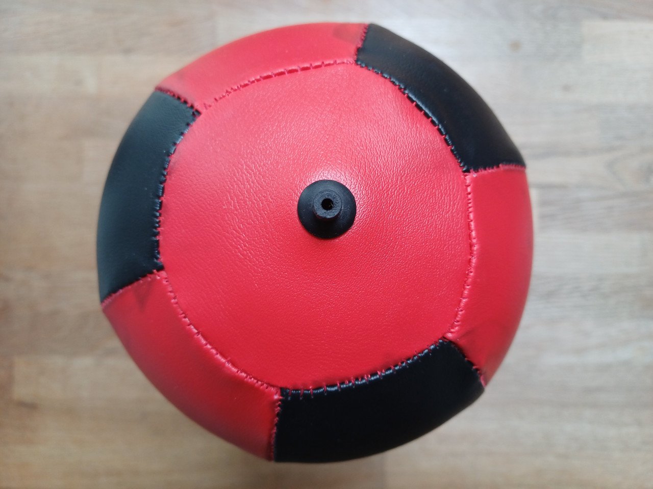 Stress Buster Boksbal 17 x 17 x 35 cm PU leer incl. handpomp