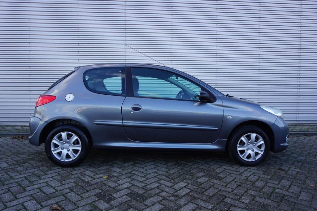 Peugeot 206 + 1.4 xs airco / elektr. ramen / nap / apk t/m 29-07-2026