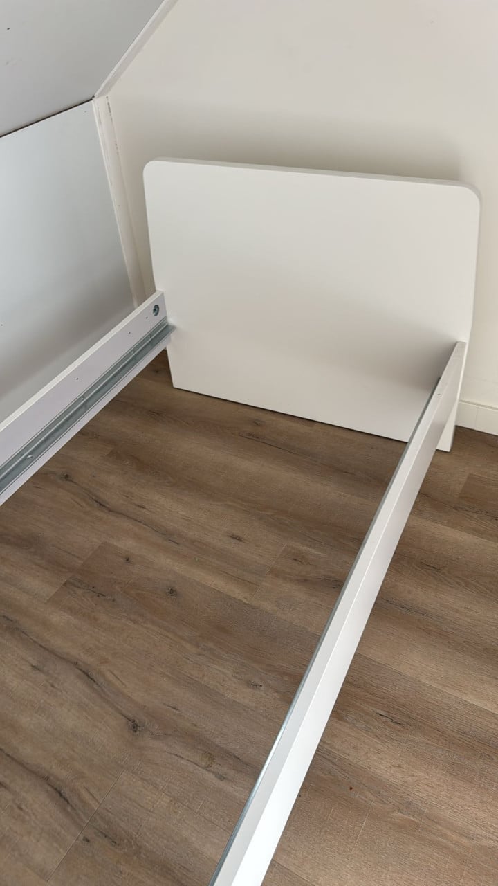 1-pers (90x200) bed - bedframe + lattenbodem + matras