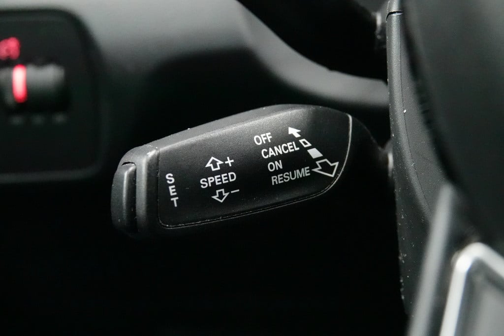 Audi Q3 s-line | drive select | bose | pdc |