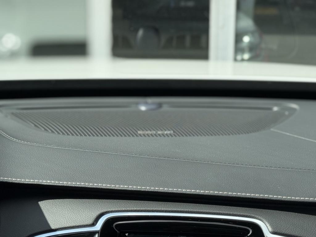 Volvo XC90 t8 390pk recharge r-design| luchtvering| trekhaak| panodak| 360c