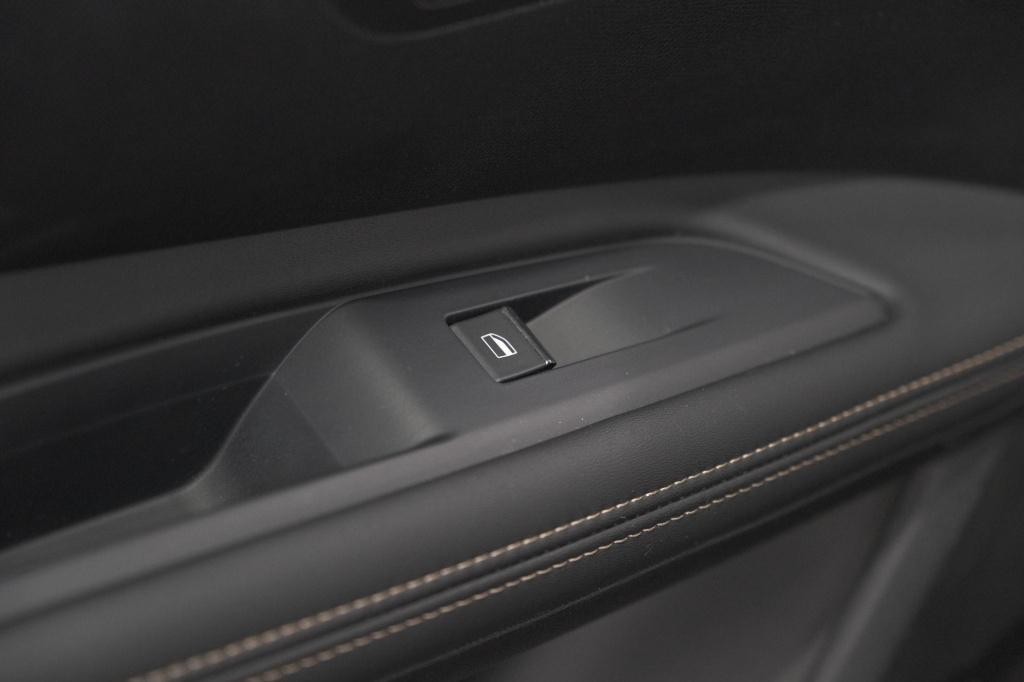 Peugeot 5008 1.6 puretech 180 eat8 gt pack | compleet! | schuif-/kanteldak 