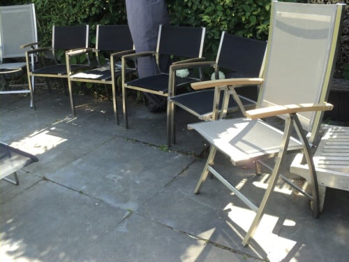 4 Vrijwel nieuwe RVS stoelen stapelbaar