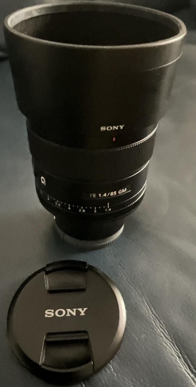 Sony 85 mm f1.4 lens