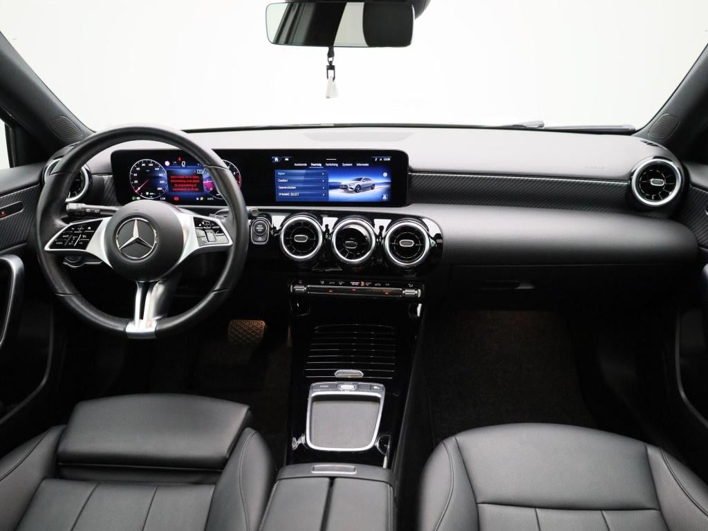 Mercedes-Benz A-Klasse 180 business line | automaat | panorama dak | leder 