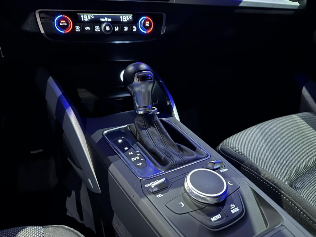 Audi Q2 35 tfsi epic *origineel nl*led*navi*carplay*camera*