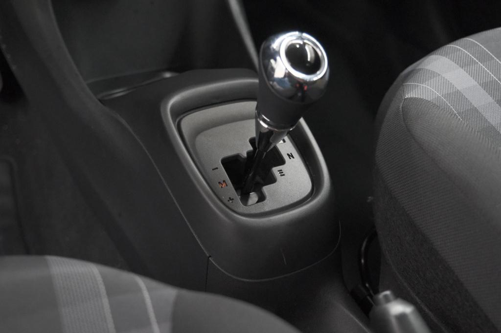 Peugeot 108 1.0 e-vti allure | automaat | camera | airco | apple carplay