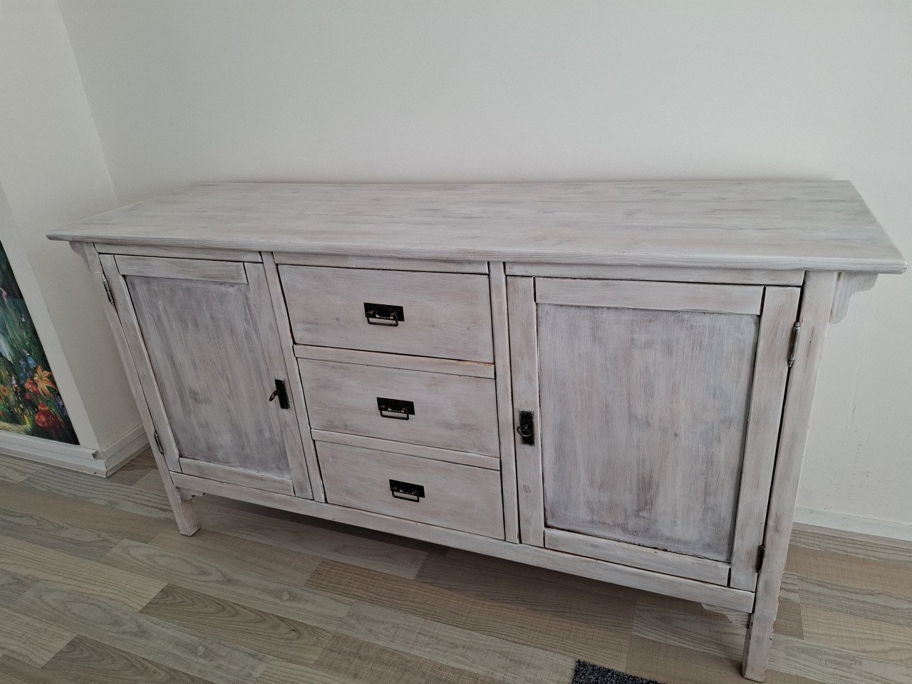 White wash dressoir