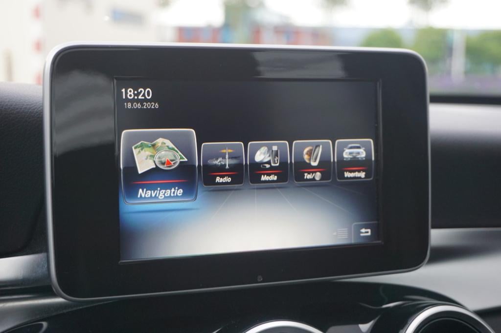 Mercedes-Benz C-Klasse 180 ambition amg line climate / navi / cruise / pdc 