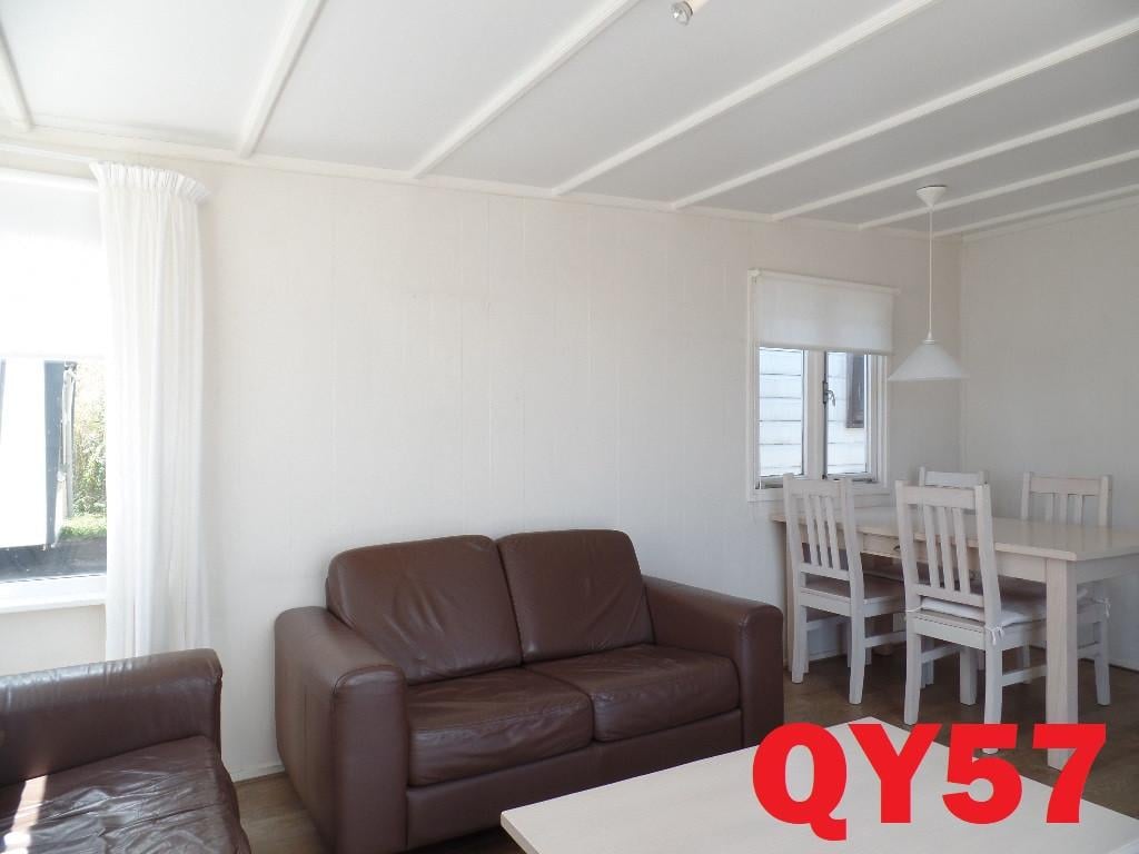 Betaalbaar chalet met kunststof buitenzijde en dubbel glas tot 6 personen