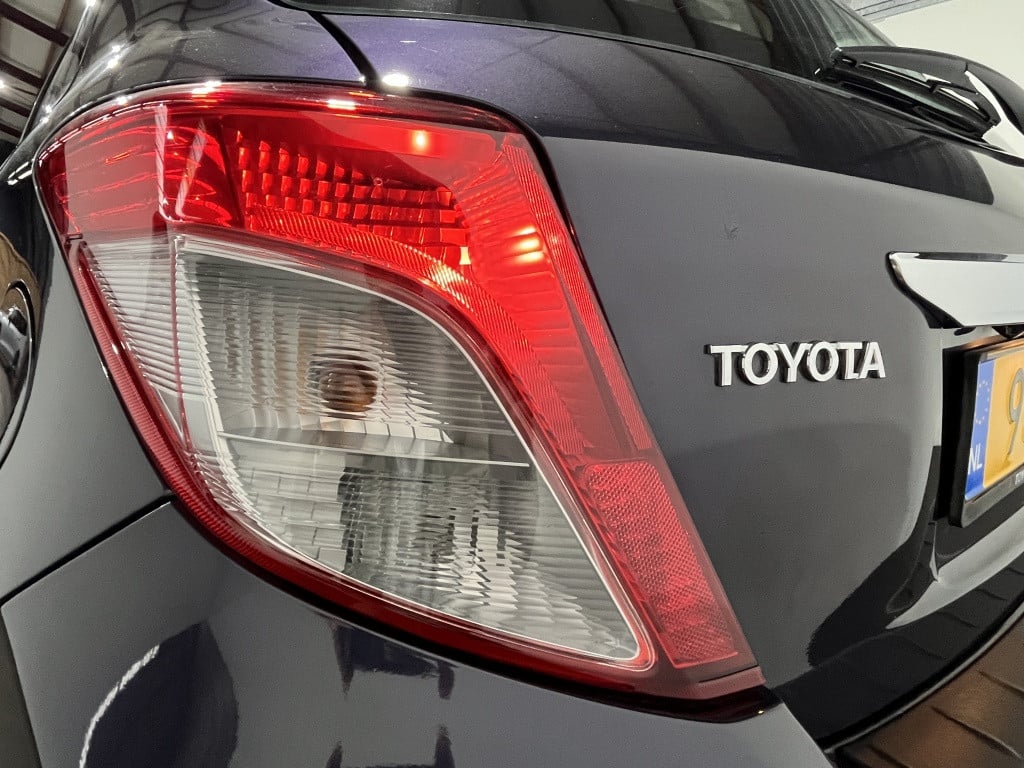 Toyota Yaris 1.3 vvt-i aspiration | airco | camera |