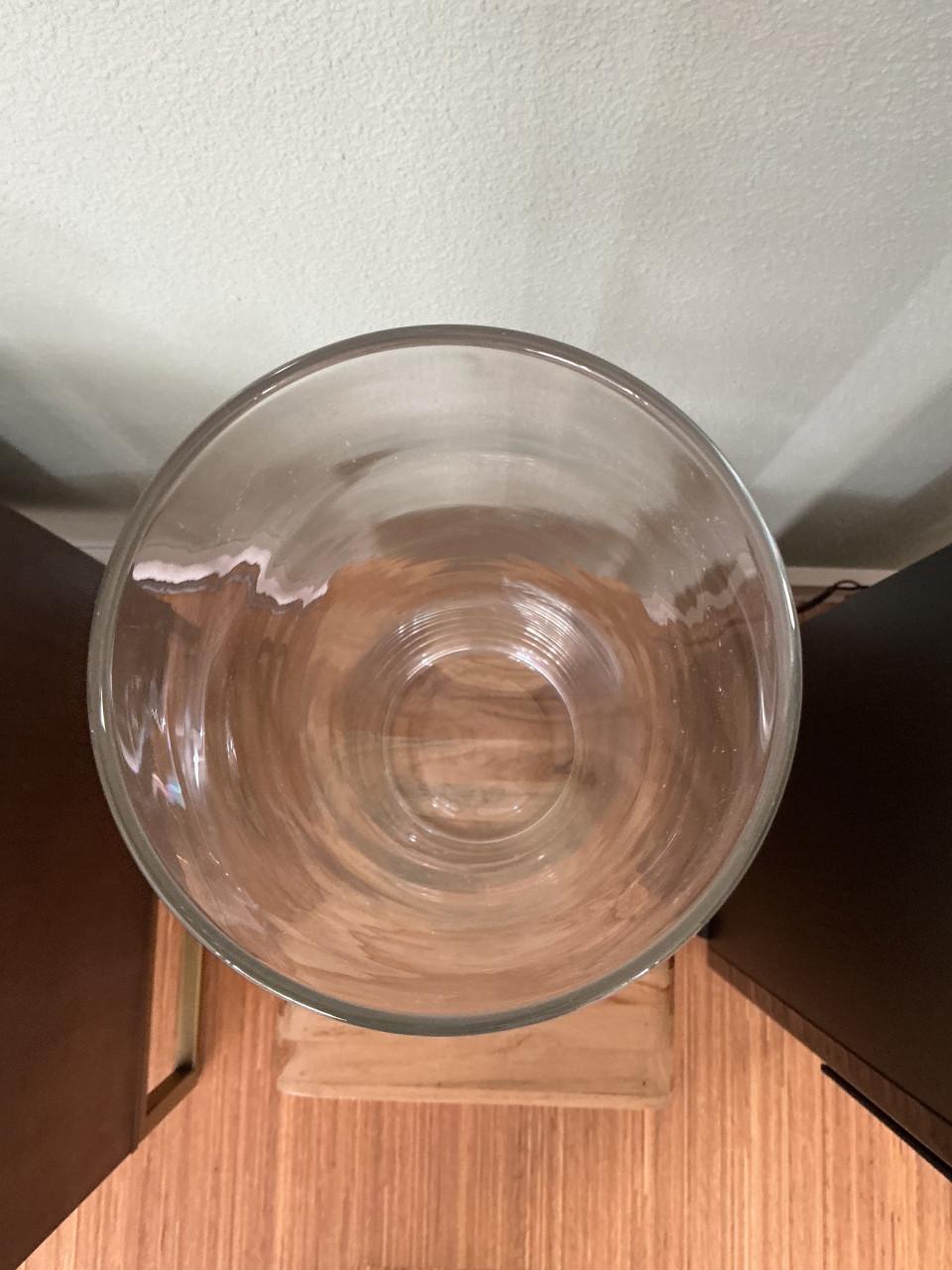 Hoge ronde glazen vaas