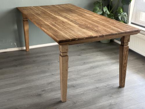 Robuuste eikenhouten eettafel 200x100