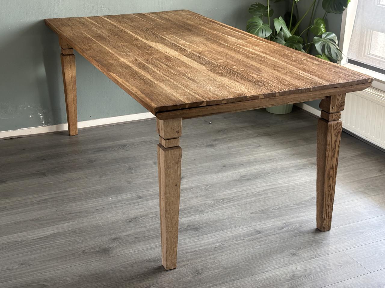 Robuuste eikenhouten eettafel 200x100