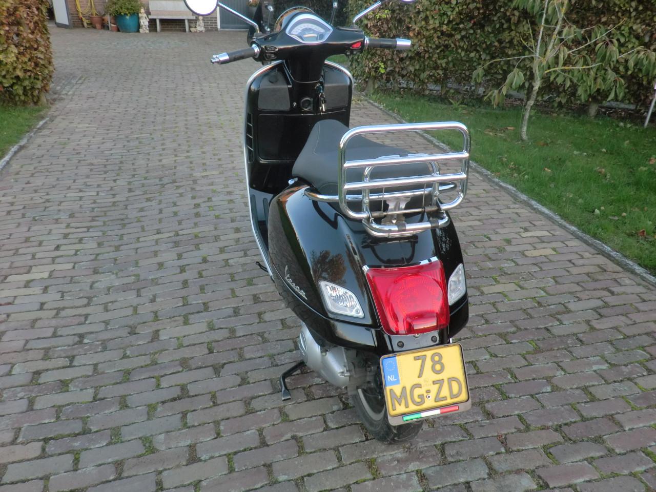 Vespa GTS300ie  2016  14200km  motorscooter