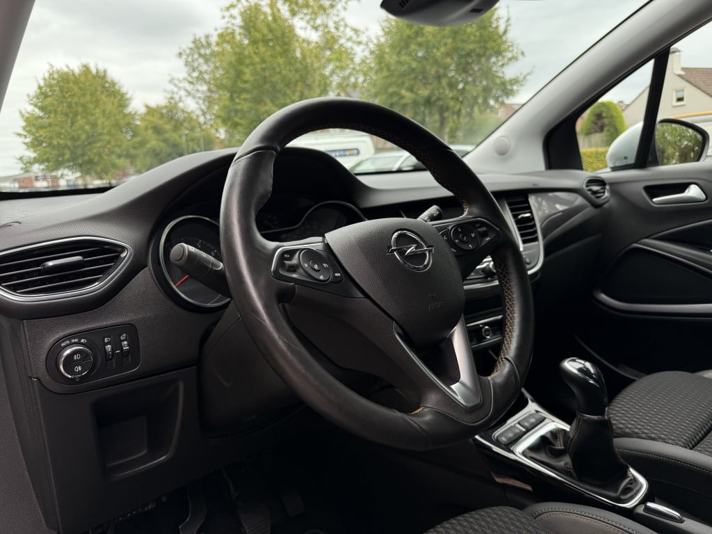 Opel Crossland X 1.2 t. innovation // 22.000km origineel nl //