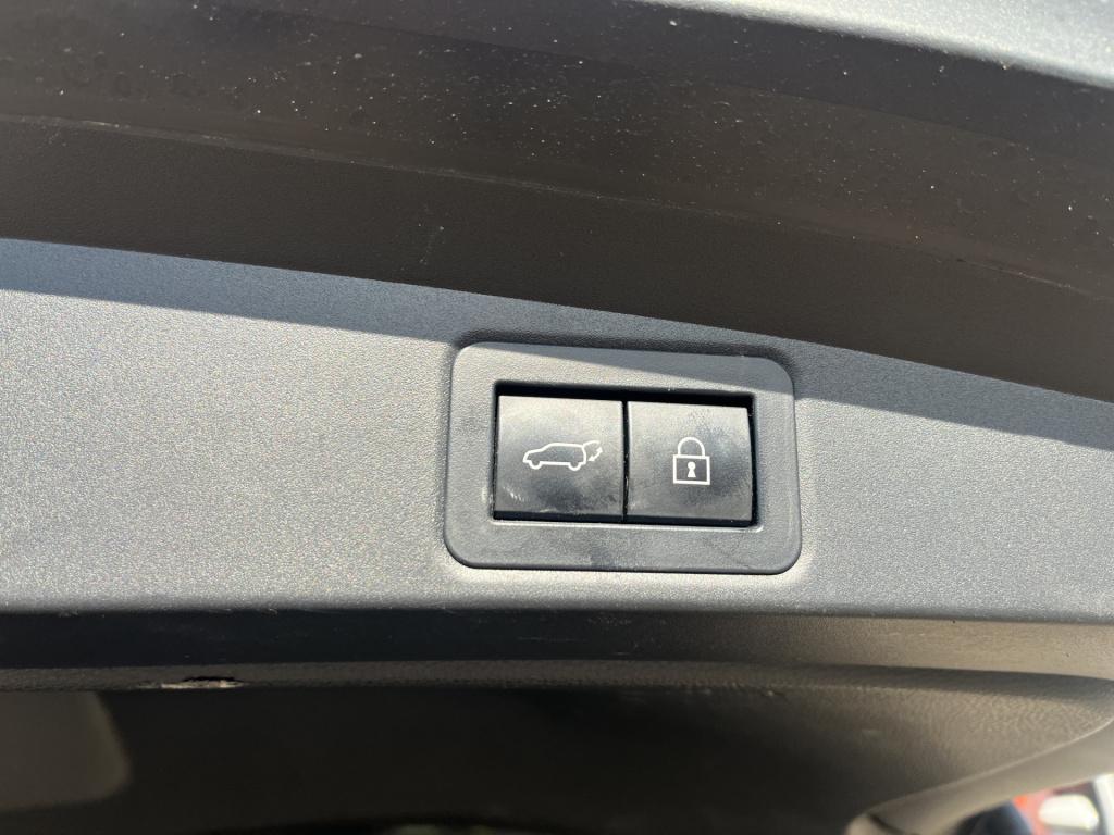 Toyota Corolla Touring Sports 2.0 hybrid executive | trekhaak | pano | nav!