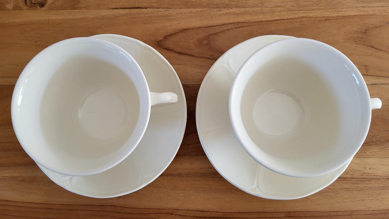 Set van 2 Wedgwood Queens Shape kop en schotels