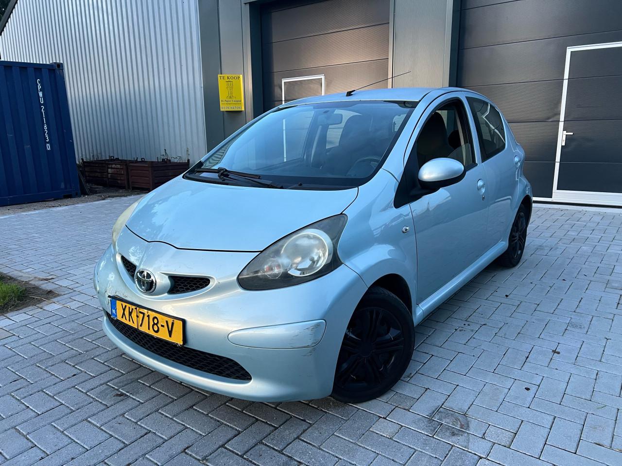 Toyota Aygo 1.0-12V Airco € 999