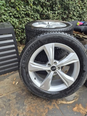 Te koop: Audi set winterbanden