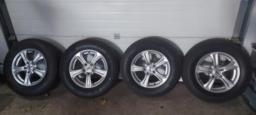 Set van 4 autovelgen met winterbanden