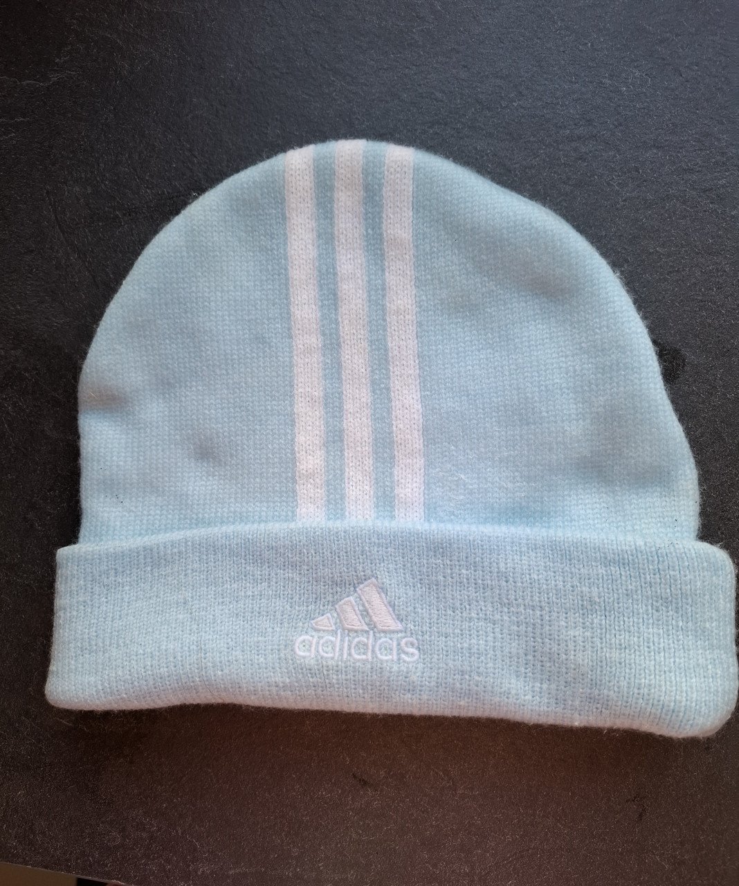 Baby blauwe muts adidas