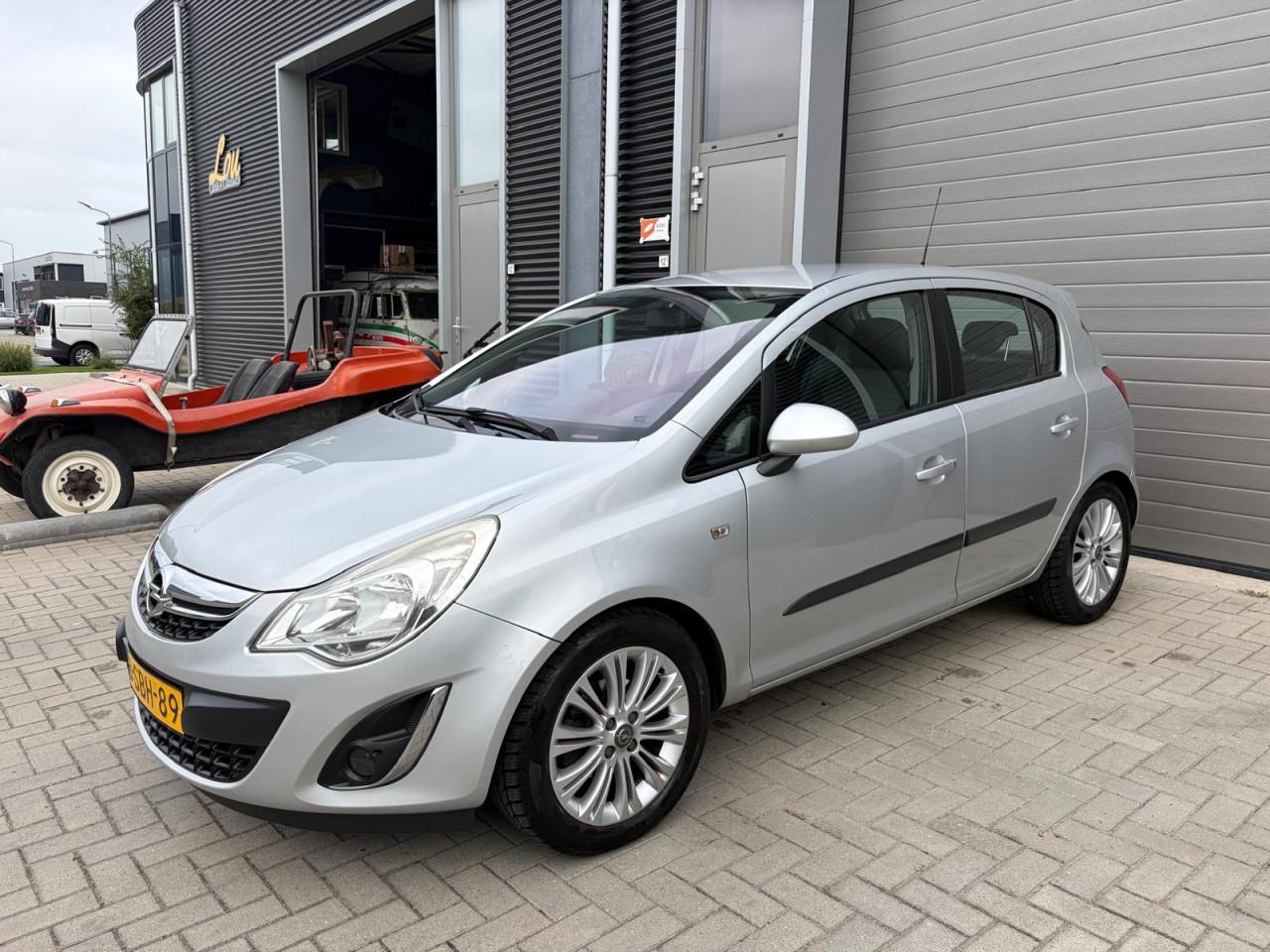 Opel Corsa 1.4-16V Cosmo